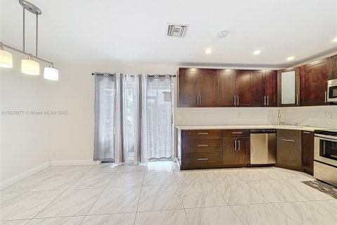 Casa en alquiler en Sunrise, Florida, 3 dormitorios, 118.54 m2 № 1802831 - foto 20