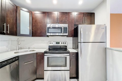 Casa en alquiler en Sunrise, Florida, 3 dormitorios, 118.54 m2 № 1802831 - foto 17