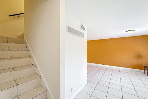 Casa en alquiler en Sunrise, Florida, 3 dormitorios, 118.54 m2 № 1802831 - foto 5
