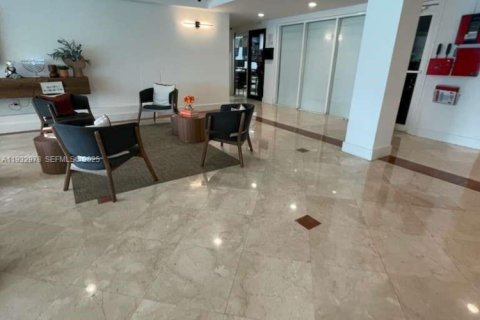 Снять в аренду кондоминиум в Норт-Бей-Виллидж, Флорида 1 спальня, 75.9м2, № 1991232 - фото 6