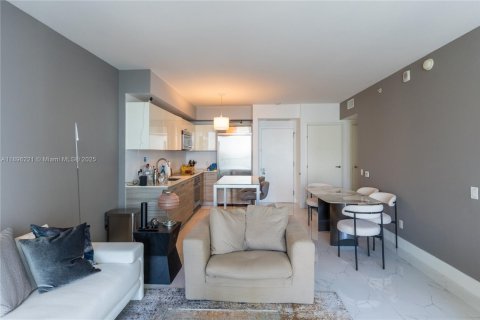 Купить кондоминиум в Майами, Флорида 1 спальня, 66.52м2, № 2014317 - фото 7