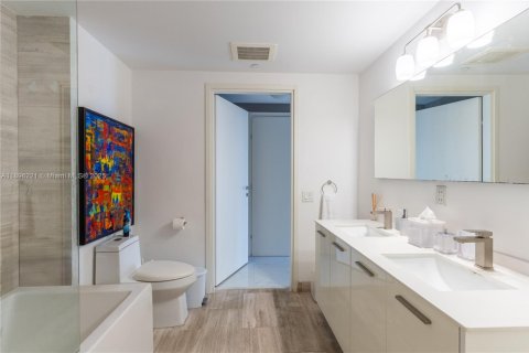 Купить кондоминиум в Майами, Флорида 1 спальня, 66.52м2, № 2014317 - фото 8