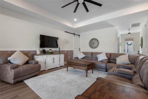 House in Ormond Beach, Florida 4 bedrooms, 197.6 sq.m. № 1908238 - photo 6