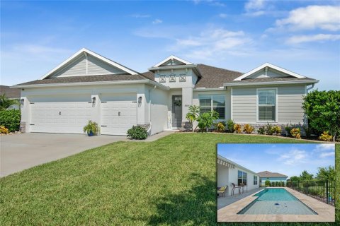 House in Ormond Beach, Florida 4 bedrooms, 197.6 sq.m. № 1908238 - photo 1