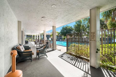 Condo in Deerfield Beach, Florida, 2 bedrooms  № 2190617 - photo 11