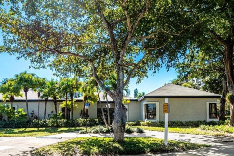 Condo in Deerfield Beach, Florida, 2 bedrooms  № 2190617 - photo 4