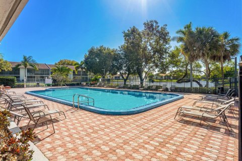 Condo in Deerfield Beach, Florida, 2 bedrooms  № 2190617 - photo 5