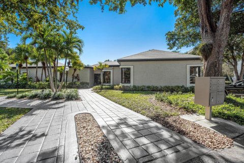 Condo in Deerfield Beach, Florida, 2 bedrooms  № 2190617 - photo 13