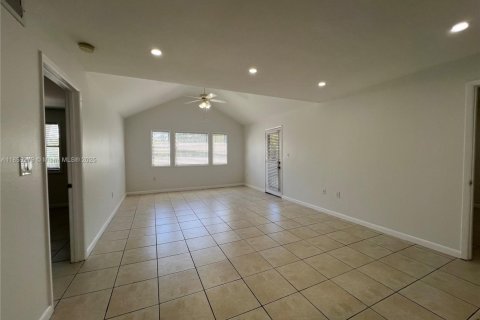 Condo in Miami, Florida, 2 bedrooms  № 1895687 - photo 2