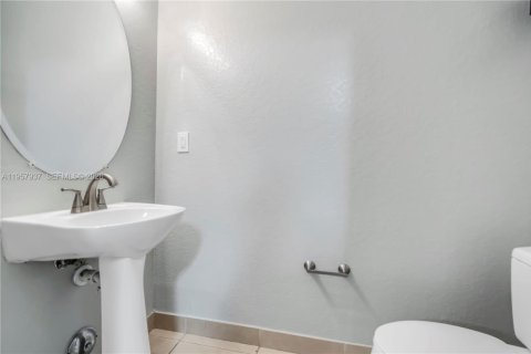 Copropriété à vendre à Davie, Floride: 3 chambres, 136.94 m2 № 2040888 - photo 18