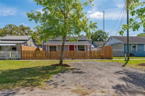 House in Intercession City, Florida 3 bedrooms, 105.17 sq.m. № 1720067 - photo 2