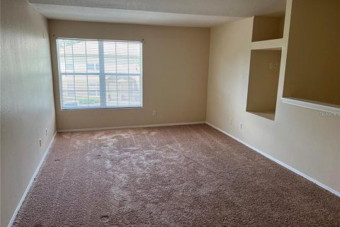 Condo in Zephyrhills, Florida, 2 bedrooms  № 1908854 - photo 3