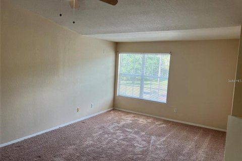 Condo in Zephyrhills, Florida, 2 bedrooms  № 1908854 - photo 4
