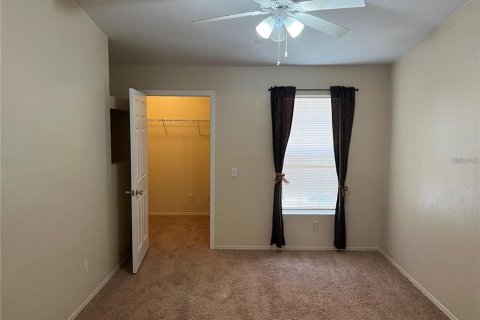 Condo in Zephyrhills, Florida, 2 bedrooms  № 1908854 - photo 14