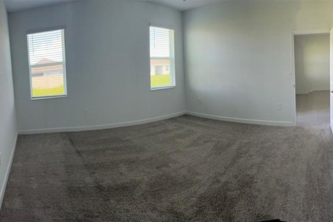 House in Kissimmee, Florida 4 bedrooms, 198.72 sq.m. № 1810144 - photo 5