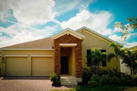 House in Kissimmee, Florida 4 bedrooms, 198.72 sq.m. № 1810144 - photo 1