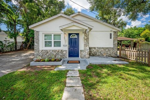 Immobilier commercial à Tampa, Floride 121.61 m2 № 2135577