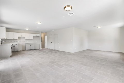 Casa en alquiler en Pompano Beach, Florida, 4 dormitorios, 142.14 m2 № 1972200 - foto 8