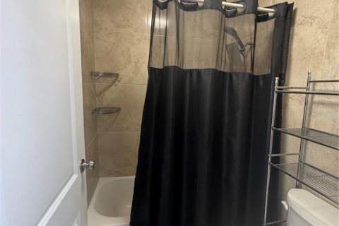 Condominio en alquiler en Davenport, Florida, 1 dormitorio, 27.87 m2 № 2142560 - foto 14