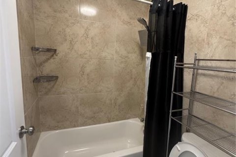 Condominio en alquiler en Davenport, Florida, 1 dormitorio, 27.87 m2 № 2142560 - foto 13