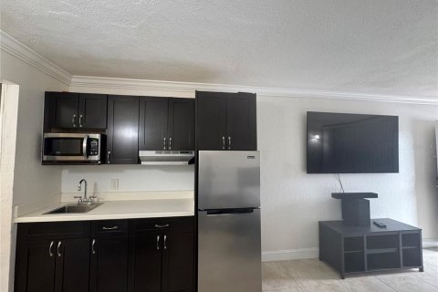 Condominio en alquiler en Davenport, Florida, 1 dormitorio, 27.87 m2 № 2142560 - foto 7