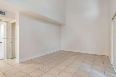 Casa en venta en Miami, Florida, 3 dormitorios, 133.97 m2 № 1953465 - foto 8