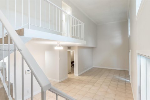 Casa en venta en Miami, Florida, 3 dormitorios, 133.97 m2 № 1953465 - foto 16