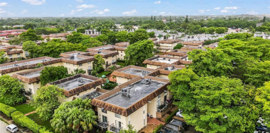 Casa en Miami, Florida 3 dormitorios, 133.97 m2 № 1953465