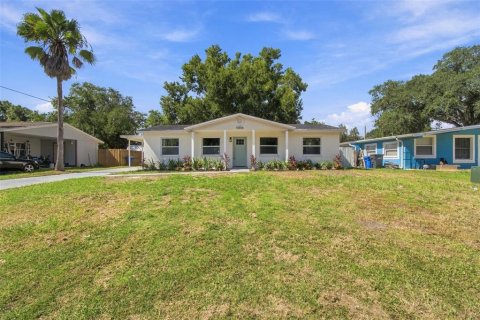 Casa en Tampa, Florida 4 dormitorios, 131.92 m2 № 2378219