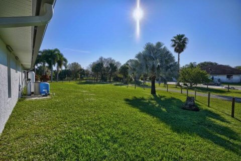Villa ou maison à louer à Jupiter, Floride: 3 chambres, 130.34 m2 № 1128970 - photo 1