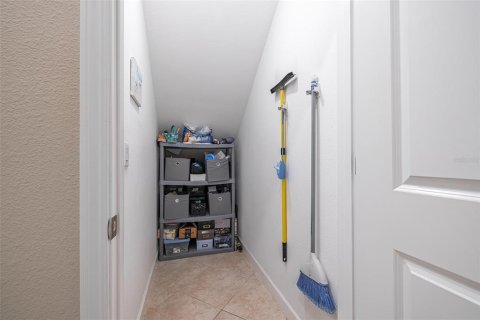 Townhouse in Lutz, Florida 3 bedrooms, 213.95 sq.m. № 1826186 - photo 20