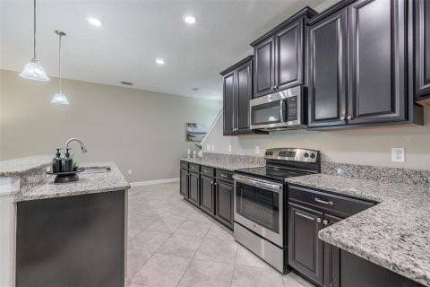 Townhouse in Lutz, Florida 3 bedrooms, 213.95 sq.m. № 1826186 - photo 16