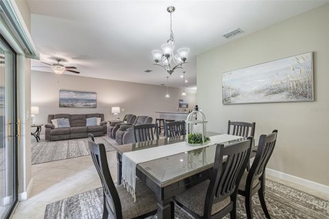Townhouse in Lutz, Florida 3 bedrooms, 213.95 sq.m. № 1826186 - photo 12