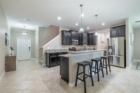 Townhouse in Lutz, Florida 3 bedrooms, 213.95 sq.m. № 1826186 - photo 13