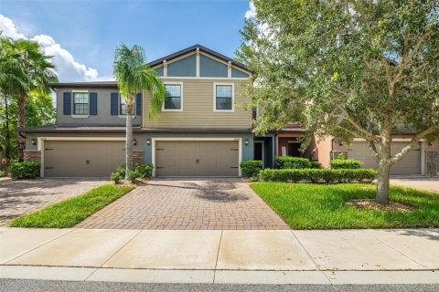 Townhouse in Lutz, Florida 3 bedrooms, 213.95 sq.m. № 1826186 - photo 1