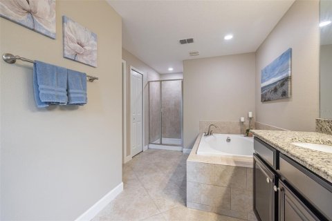 Townhouse in Lutz, Florida 3 bedrooms, 213.95 sq.m. № 1826186 - photo 27