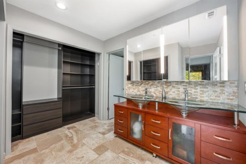 Condo in Orlando, Florida, 3 bedrooms  № 1854696 - photo 14