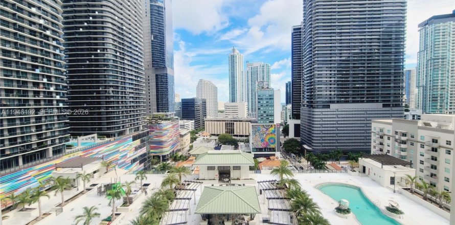 Кондоминиум с 1 спальней в Майами, Флорида № 2002481