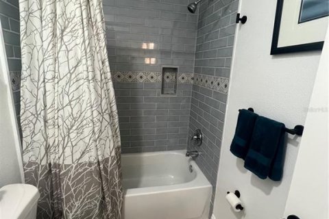 Снять в аренду виллу или дом в Тампа, Флорида 4 комнаты, 74.32м2, № 2114857 - фото 17