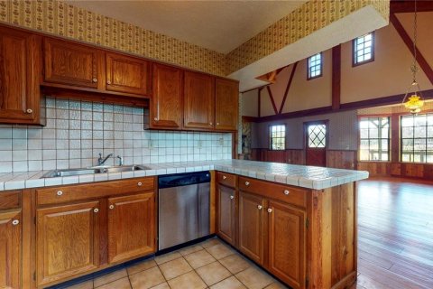 House in Lutz, Florida 2 bedrooms, 154.59 sq.m. № 2215027 - photo 28