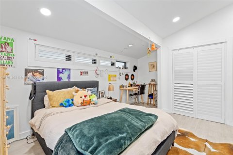 Casa en venta en South Miami, Florida, 3 dormitorios, 140.19 m2 № 1693378 - foto 16