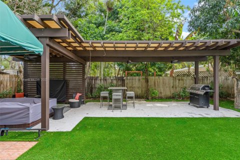 Casa en venta en South Miami, Florida, 3 dormitorios, 140.19 m2 № 1693378 - foto 28
