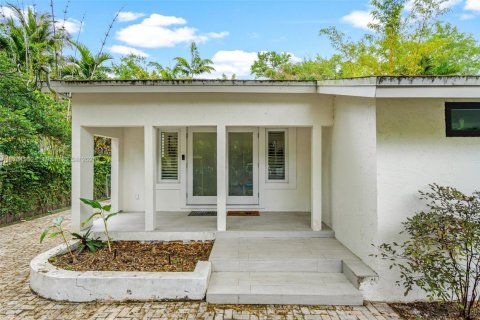 Casa en venta en South Miami, Florida, 3 dormitorios, 140.19 m2 № 1693378 - foto 2