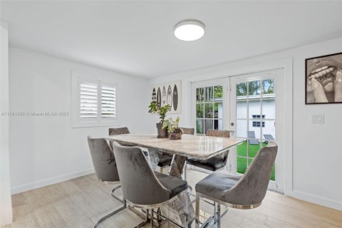 Casa en venta en South Miami, Florida, 3 dormitorios, 140.19 m2 № 1693378 - foto 12
