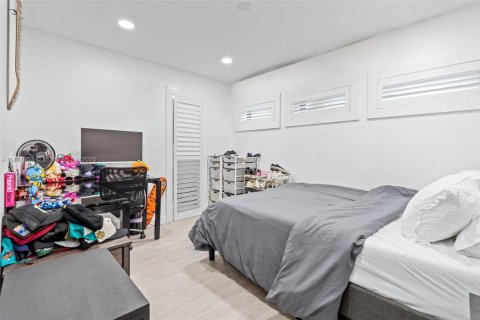 Casa en venta en South Miami, Florida, 3 dormitorios, 140.19 m2 № 1693378 - foto 18