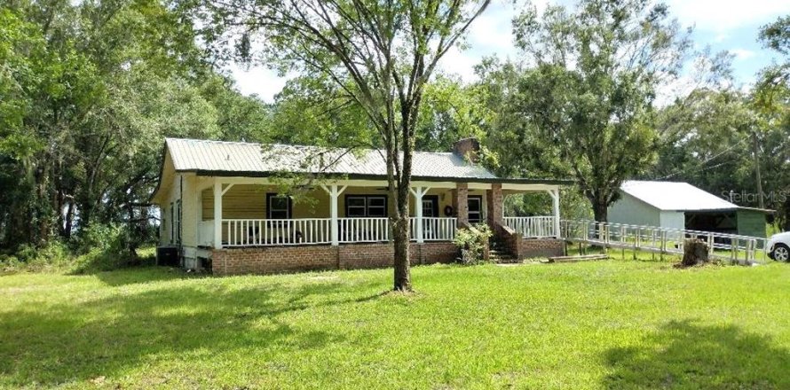 House in Bunnell, Florida 2 bedrooms, 139.35 sq.m. № 2209556