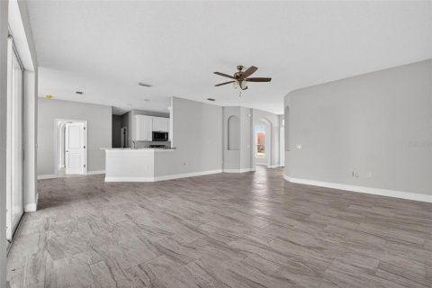 Villa ou maison à vendre à Winter Haven, Floride: 4 chambres, 221.57 m2 № 2098020 - photo 15