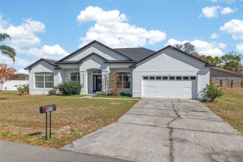 Villa ou maison à vendre à Winter Haven, Floride: 4 chambres, 221.57 m2 № 2098020 - photo 2