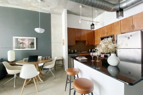 Condo à Miami, Floride, 1 chambre  № 2003979