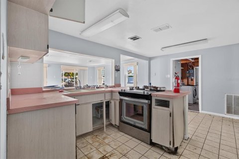 Villa ou maison à vendre à Hudson, Floride: 2 chambres, 111.85 m2 № 2433311 - photo 16